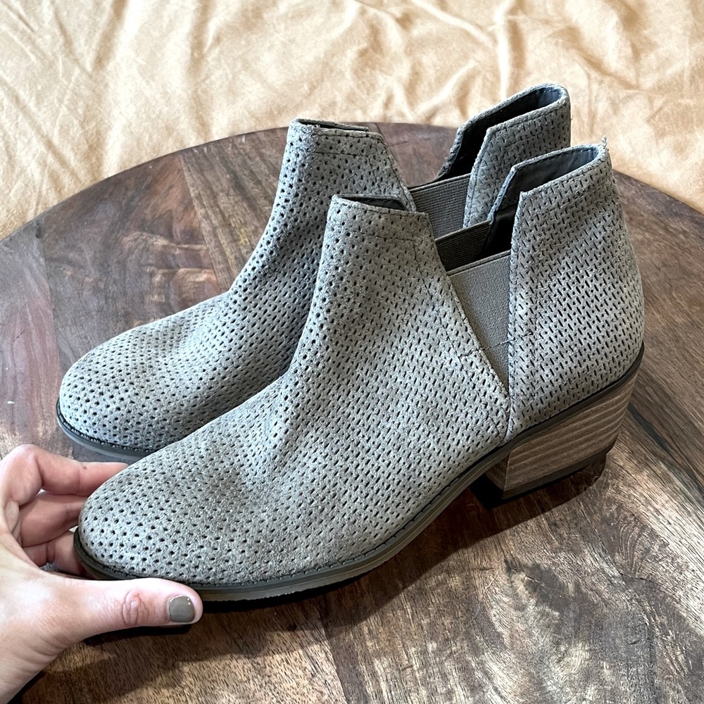 Crown Vintage Suede Taupe Chelsea Boot